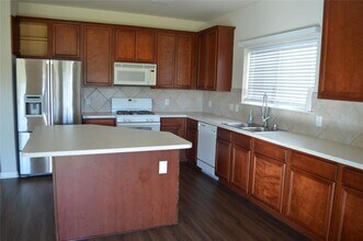 3475 Cedar Prairie Dr in League City, TX - Building Photo - Building Photo