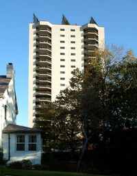 Camelot in Hackensack, NJ - Building Photo - Building Photo