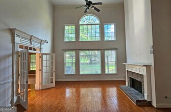7235 Thoreau Cir in Atlanta, GA - Building Photo - Building Photo
