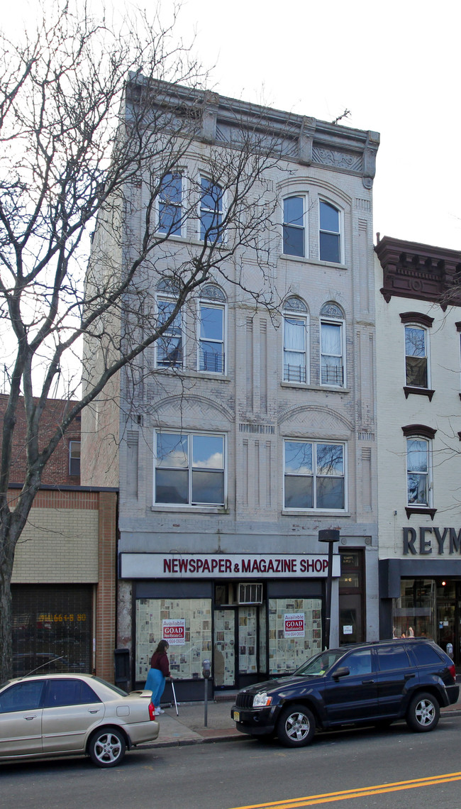 The Reymen Building in Mount Vernon, NY - Foto de edificio - Building Photo