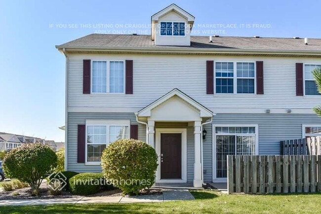 property at 2562 Hillsboro Blvd