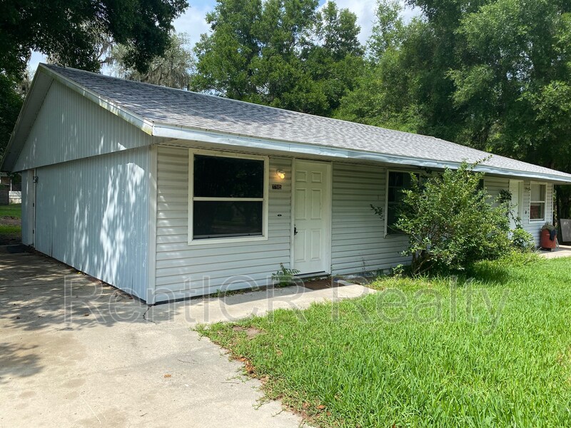 37845 Crystal Way in Dade City, FL - Building Photo