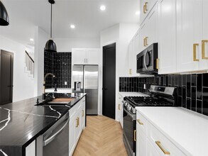 4226 Sterling St in Houston, TX - Building Photo - Building Photo