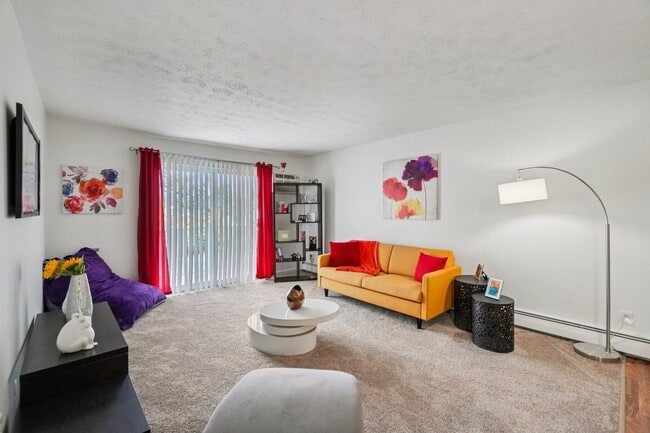 The Wind Song Apartments in Pontiac, MI - Building Photo - Building Photo