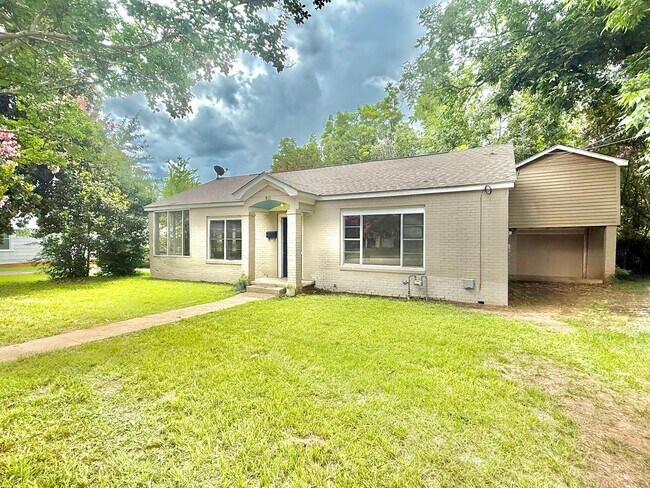 811 Kickapoo St in Jacksonville, TX - Building Photo - Building Photo