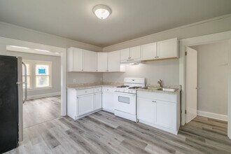 238 S Park Ave-Unit -238 in Fond du Lac, WI - Foto de edificio - Building Photo