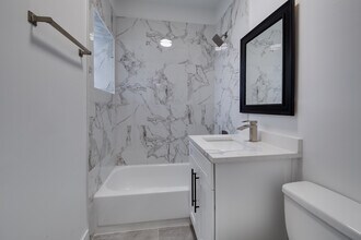 1906 N Whipple St, Unit 101 in Chicago, IL - Foto de edificio - Building Photo