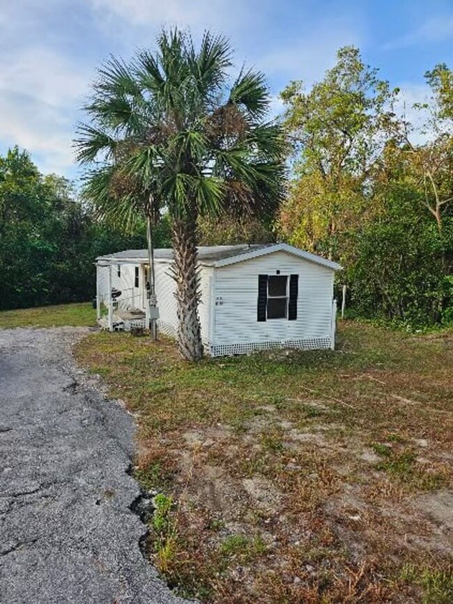 2030 Smith Ave in Mount Dora, FL - Building Photo - Building Photo