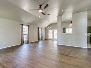13300 S Robinson Ave in Oklahoma City, OK - Building Photo - Building Photo