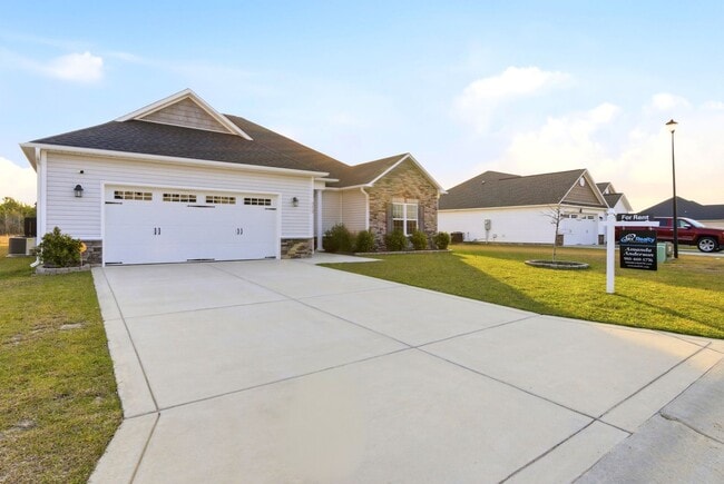 312 Wood House Dr in Jacksonville, NC - Building Photo - Building Photo