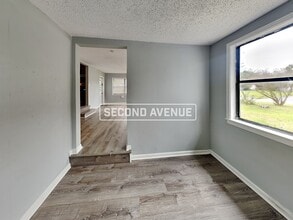 7333 Roslyn Rd in Jacksonville, FL - Foto de edificio - Building Photo