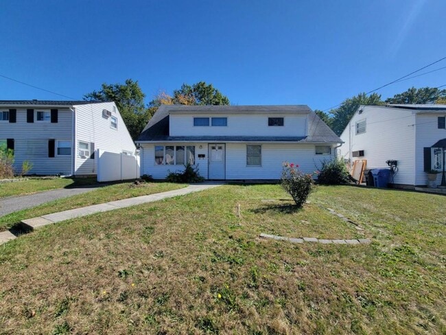 property at 85 Homes Park Ave