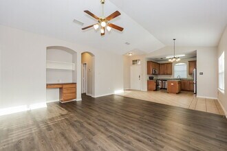 1824 Alanbrooke Dr in Fort Worth, TX - Foto de edificio - Building Photo