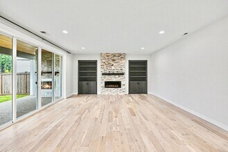 33474 Juniper Ave SE in Black Diamond, WA - Building Photo - Building Photo