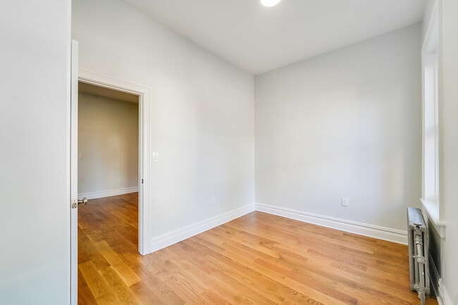 266 3rd St, Unit 1 in Jersey City, NJ - Building Photo - Building Photo