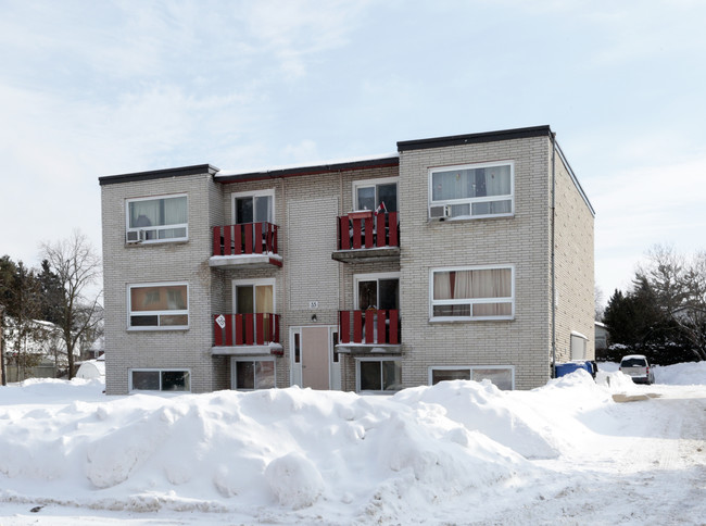 35 Brybeck Cres in Kitchener, ON - Building Photo - Primary Photo