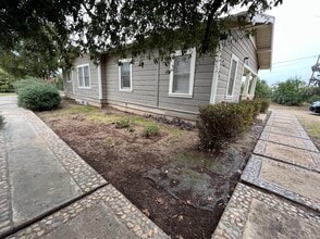 19076 E Central Ave in Sanger, CA - Building Photo - Building Photo