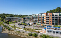 Hatter's Point Phase II in Amesbury, MA - Foto de edificio - Building Photo