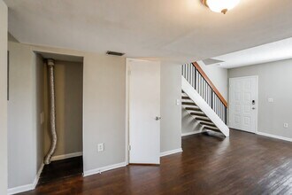 541 NW 82nd Ct in Miami, FL - Building Photo - Building Photo