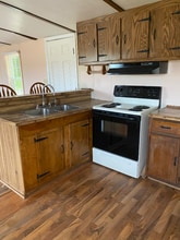 2610 New Hope Rd in La Grange, NC - Building Photo - Building Photo