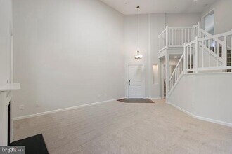 7034 Ellingham Cir in Alexandria, VA - Building Photo - Building Photo