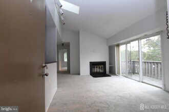 2114 Aspen Dr in Plainsboro, NJ - Building Photo - Building Photo