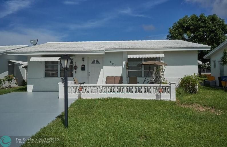 106 SW 9th St in Boynton Beach, FL - Building Photo