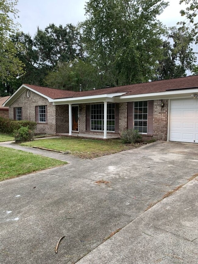 property at 203 Leeds Gate Rd