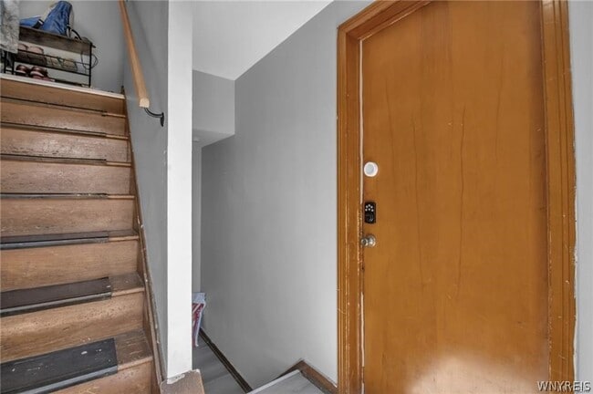 42 Layton Ave in Buffalo, NY - Building Photo - Building Photo