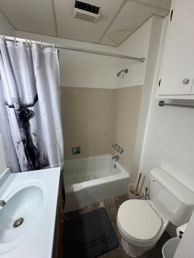 property at 401 Onyx St