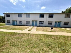 3305 12th St in Gulfport, MS - Building Photo