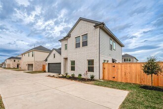 31139 Mahogany Fir Trl in Hockley, TX - Building Photo - Building Photo