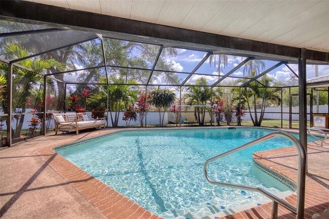 2315 Minneola Rd in Clearwater, FL - Building Photo - Building Photo