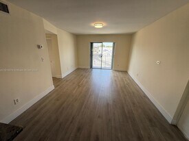 1933 SW 7th St in Miami, FL - Building Photo