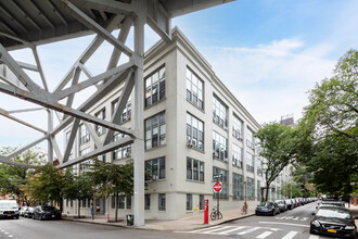 204 Huntington St in Brooklyn, NY - Building Photo - Primary Photo