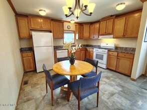 589 1st Ave in Troy, NY - Building Photo - Building Photo