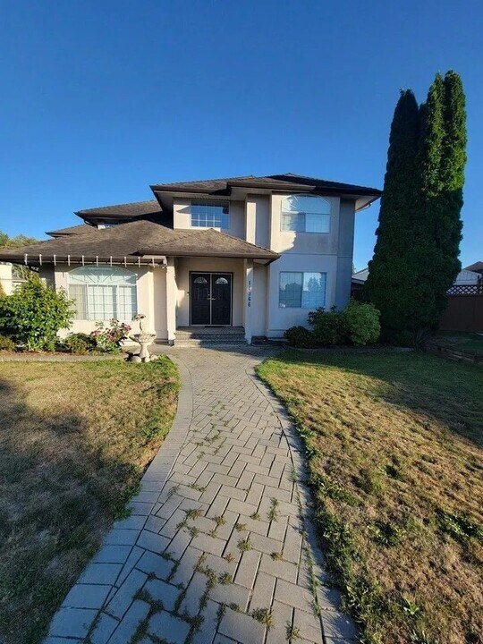 14366 84A Av in Surrey, BC - Building Photo