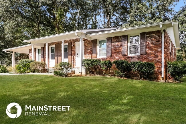 5348 The Savoy in College Park, GA - Building Photo - Building Photo