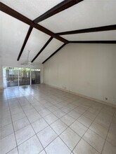 7205 W Sunrise Blvd in Plantation, FL - Building Photo - Building Photo