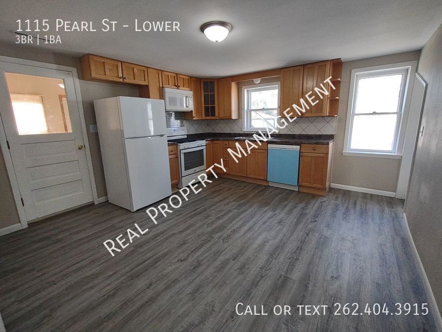 1115 Pearl St-Unit -Lower in Waukesha, WI - Building Photo