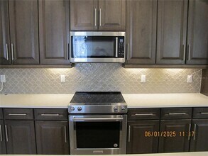 18824 Noble Caspian Dr in Lutz, FL - Building Photo - Building Photo
