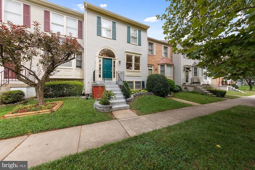 20324 Cedarhurst Way, Unit 331 in Germantown, MD - Building Photo