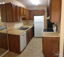 9345 Chisholm Rd in Pensacola, FL - Building Photo - Building Photo