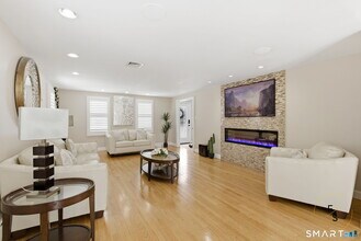 508 Highland St in Wethersfield, CT - Building Photo - Building Photo