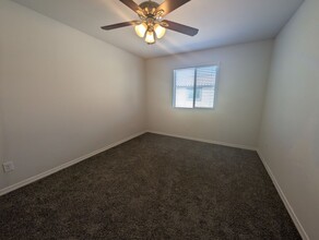 3803 S 54th Ln in Phoenix, AZ - Building Photo - Building Photo