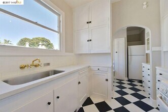 4121 Greenwood Ave in Oakland, CA - Building Photo - Building Photo