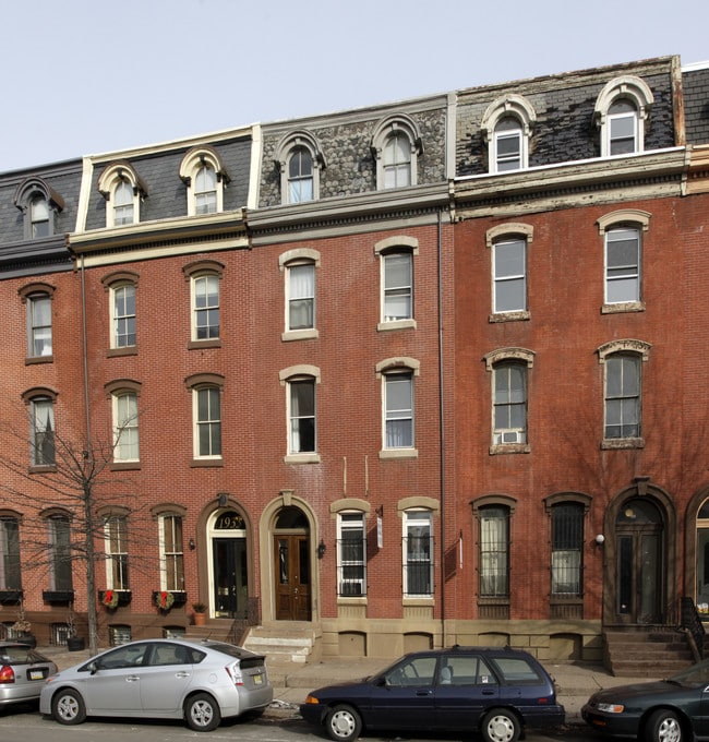 1933 Spring Garden