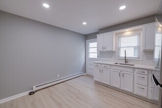 151 Seaside Ave in Stamford, CT - Building Photo - Building Photo