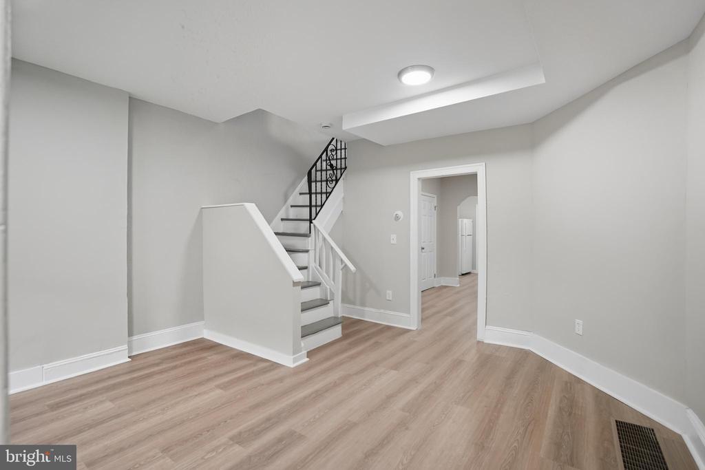 5518 Lansdowne Ave in Philadelphia, PA - Building Photo