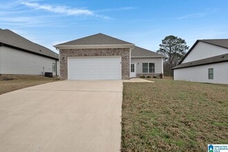 615 Troubadour Ln in Jasper, AL - Foto de edificio - Building Photo
